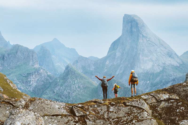 De refuge en refuge avec des enfants : 6 aventures magiques en montagne