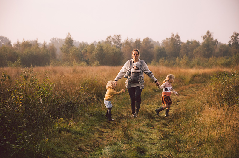 Cette famille part en balade dans la nature tous les week-ends